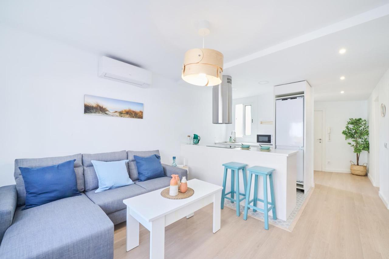 Lovely 2 Bedroom Apartment With Terrace Бланес Экстерьер фото